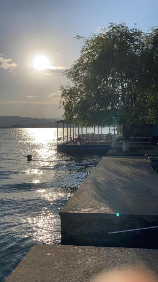Edem Sevan Bagian luar foto