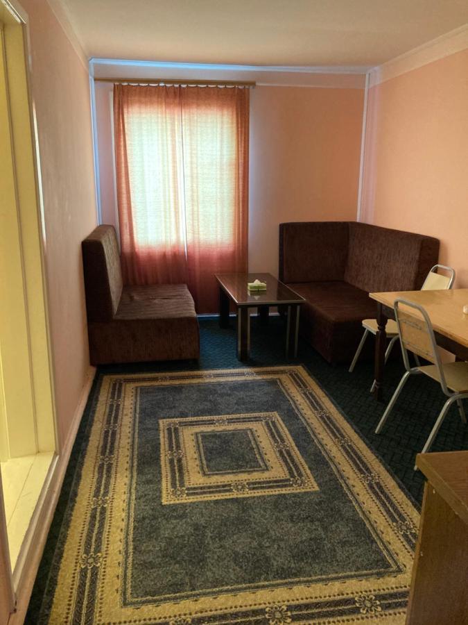Edem Sevan Bagian luar foto