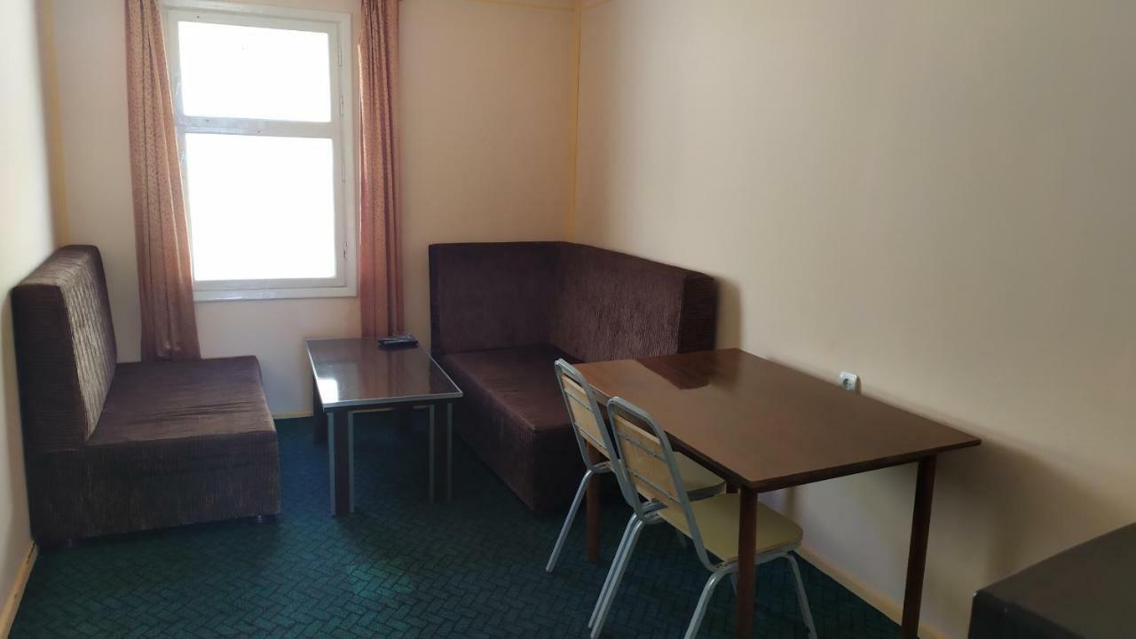 Edem Sevan Bagian luar foto