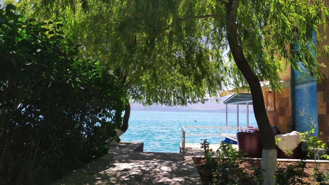 Edem Sevan Bagian luar foto